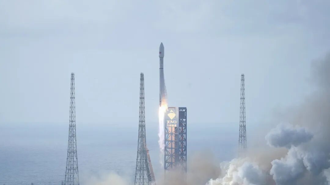 长征十二号火箭成功发射卫星互联网低轨25组卫星